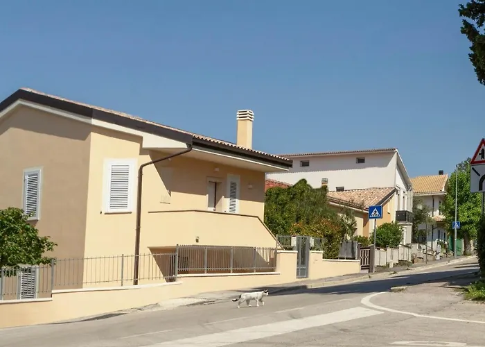 Civico Cinque לינה וארוחת בוקר